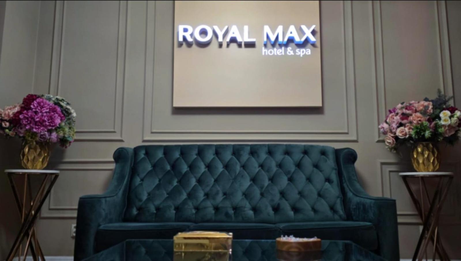 Royal Max &